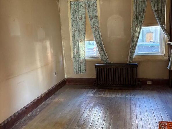 904-906 Greenwich Street, Philadelphia PA 19147