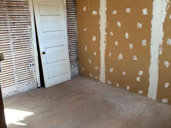 904-906 Greenwich Street, Philadelphia PA 19147