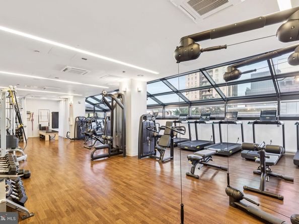 202 W Rittenhouse Square 1106, Philadelphia PA 19103