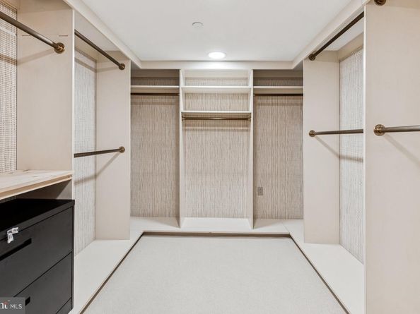 202 W Rittenhouse Square 1106, Philadelphia PA 19103