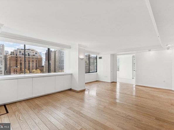 202 W Rittenhouse Square 1106, Philadelphia PA 19103