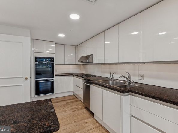 202 W Rittenhouse Square 1106, Philadelphia PA 19103