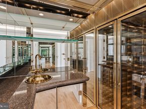 202 W Rittenhouse Square 1106, Philadelphia PA 19103