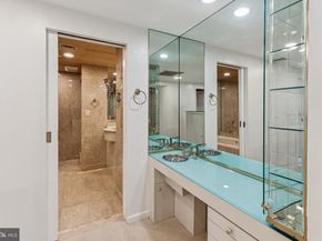 202 W Rittenhouse Square 1106, Philadelphia PA 19103