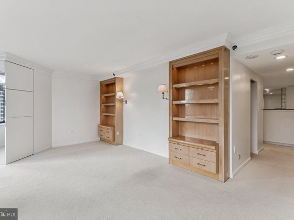 202 W Rittenhouse Square 1106, Philadelphia PA 19103