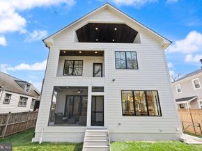802 N Edgewood Street, Arlington VA 22201