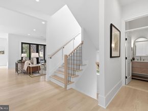 802 N Edgewood Street, Arlington VA 22201