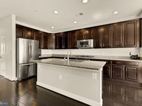 619 Mckenzie Avenue 102, Alexandria VA 22301