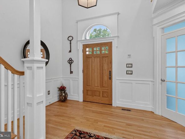 303 Talahi Road SE, Vienna VA 22180
