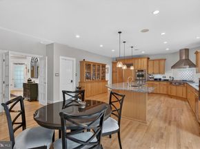 303 Talahi Road SE, Vienna VA 22180