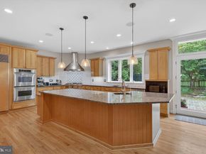 303 Talahi Road SE, Vienna VA 22180