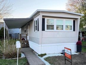 111 Hoover Drive, Fairless Hills PA 19030