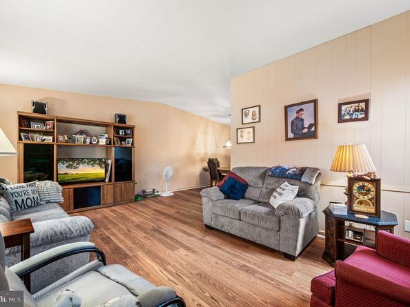 2345 Griffith Street, Philadelphia PA 19152