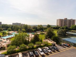 205 Yoakum Parkway 609, Alexandria VA 22304