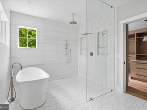 1515 Crestwood Lane, Mclean VA 22101