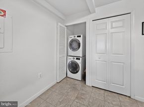 1301 N Courthouse Road 1803, Arlington VA 22201