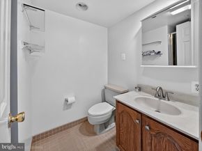 1301 N Courthouse Road 1803, Arlington VA 22201