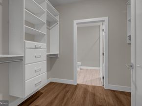 1761 Old Meadow Road 221, Mclean VA 22102