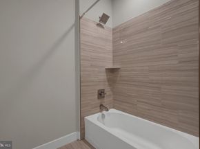 1761 Old Meadow Road 221, Mclean VA 22102