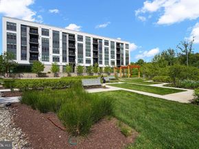 1761 Old Meadow Road 221, Mclean VA 22102