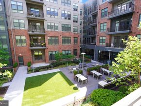 1761 Old Meadow Road 221, Mclean VA 22102