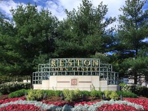 11737 Dry River Court, Reston VA 20191