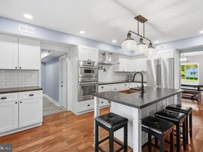 5 Canal Run E, Washington Crossing PA 18977