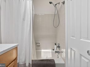 4625 Macarthur Boulevard NW B, Washington DC 20007