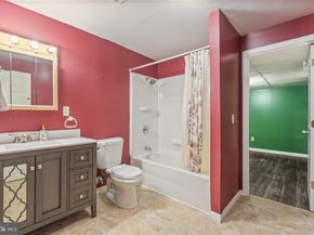 21143 Mayapple Place, Sterling VA 20164