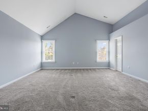 21143 Mayapple Place, Sterling VA 20164