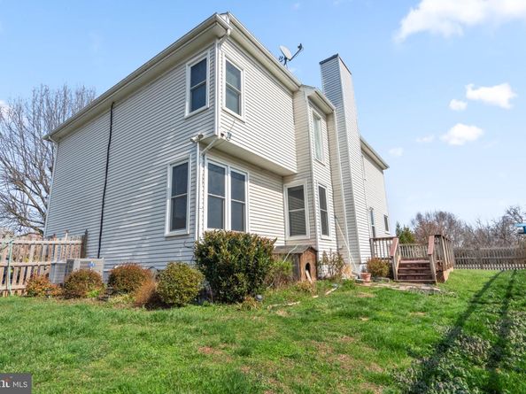 21143 Mayapple Place, Sterling VA 20164