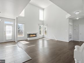 21143 Mayapple Place, Sterling VA 20164