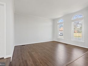21143 Mayapple Place, Sterling VA 20164
