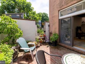 1133 Waverly Street, Philadelphia PA 19147