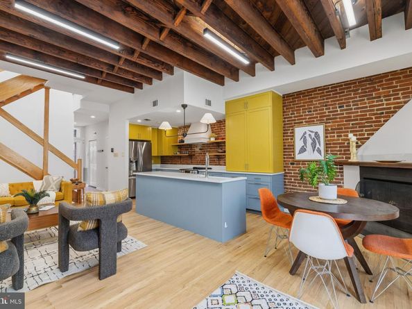 1133 Waverly Street, Philadelphia PA 19147