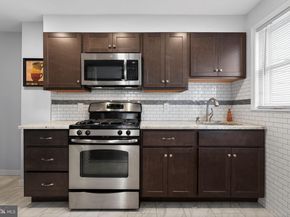 153 Earl Lane, Hatboro PA 19040
