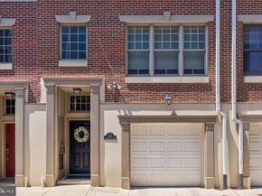 852 Independence Court, Philadelphia PA 19147