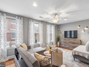 852 Independence Court, Philadelphia PA 19147
