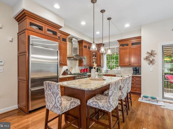 852 Independence Court, Philadelphia PA 19147