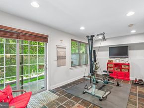 852 Independence Court, Philadelphia PA 19147