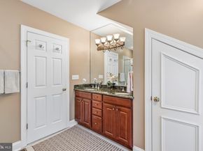 852 Independence Court, Philadelphia PA 19147