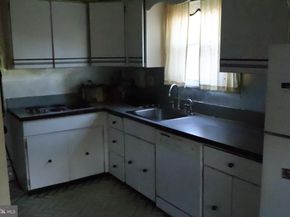 1456 Thornberry Road, Wyncote PA 19095