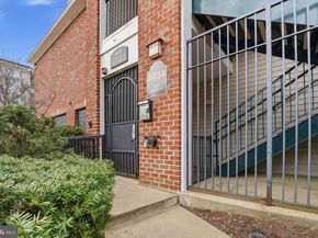 4854 Eisenhower Avenue 351, Alexandria VA 22304