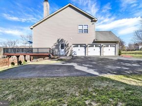 1283 Clearview Drive, Yardley PA 19067