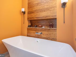 196 Aqueduct Road, Washington Crossing PA 18977