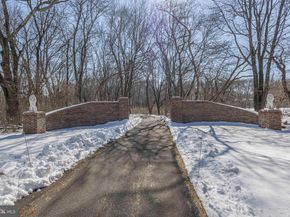 196 Aqueduct Road, Washington Crossing PA 18977