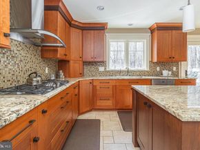 196 Aqueduct Road, Washington Crossing PA 18977