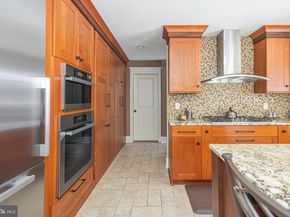 196 Aqueduct Road, Washington Crossing PA 18977