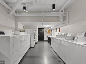 1301 S Arlington Ridge Road 609, Arlington VA 22202