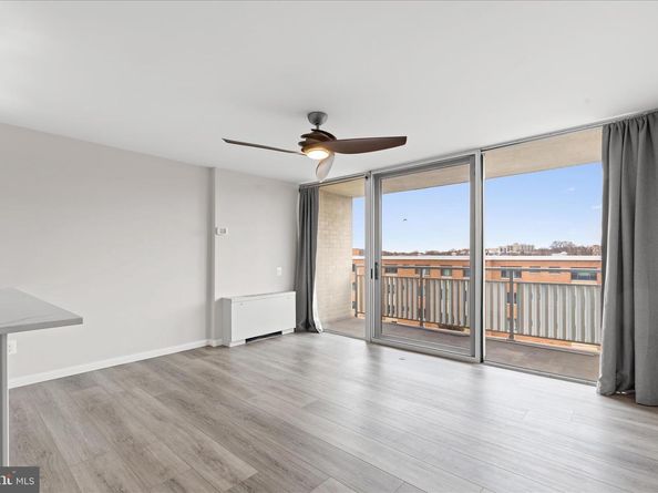 1301 S Arlington Ridge Road 609, Arlington VA 22202